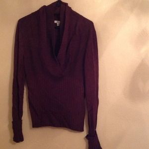 Brown cache vowel neck sweater size medium