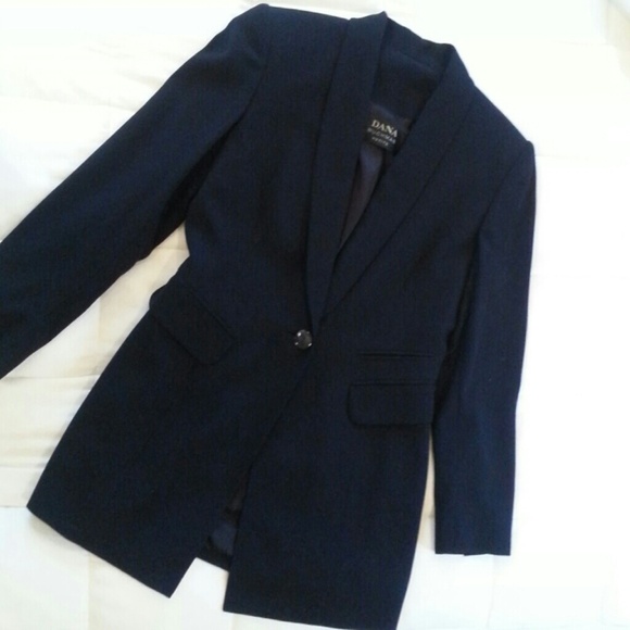 Dana Buchman suit