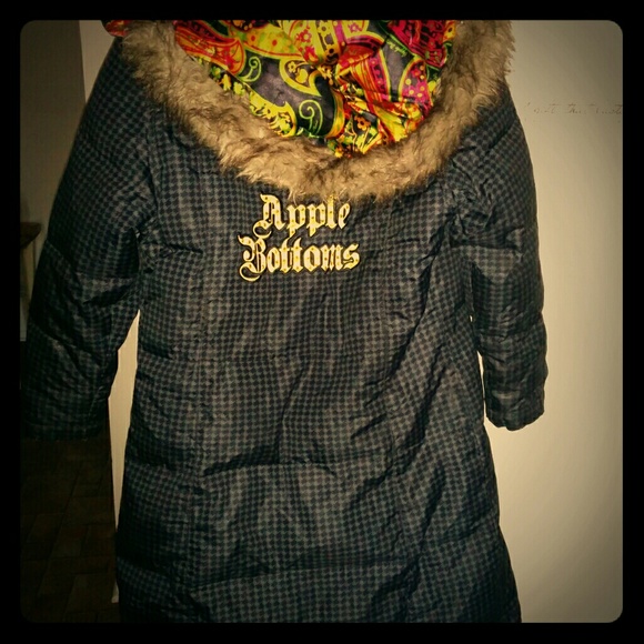 Apple bottom long coat