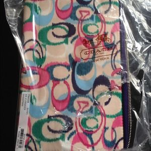 NEW Coach E-reader Cover. Fits any tablet size 8x5