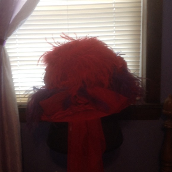 Red hat - Picture 2 of 2