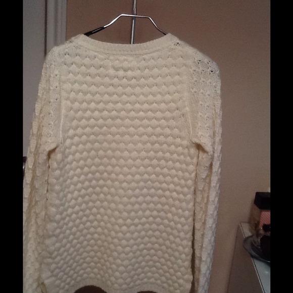 Anthropologie field and flower ivory cozy sweater - Picture 3 of 3