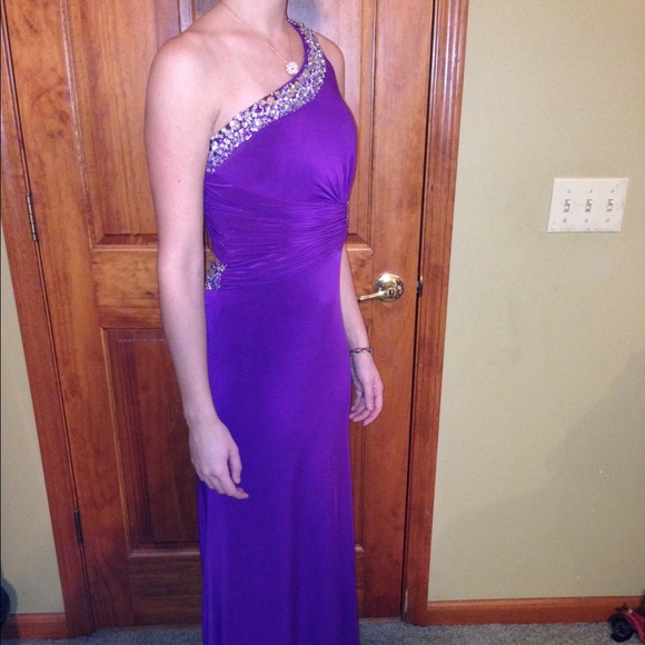Prom Dress - Picture 2 of 3