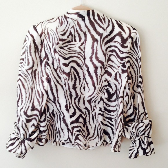 Carlisle 100% silk animal print jacket/camisole - Picture 3 of 4