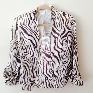 Carlisle 100% silk animal print jacket/camisole