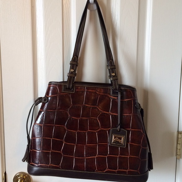 ✂️REDUCED 💯Authentic Dooney & Bourke Croco Purse