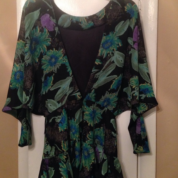 Ashley dress size 6 excellent condition backless - Picture 3 of 3