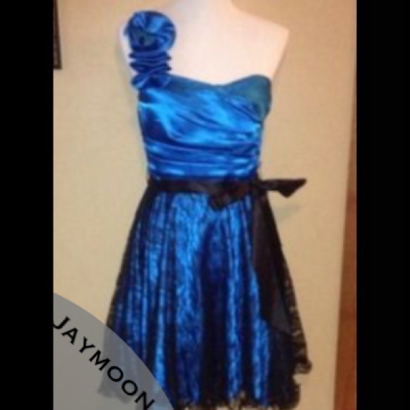 💥HP💥black and teal lacy dress, retro look