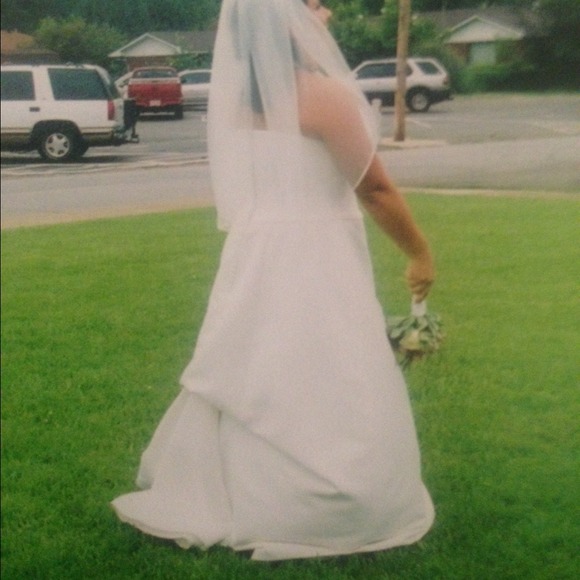*DEAL OF THE DAY* Davids Bridal, Ivory, 16W - Picture 2 of 3