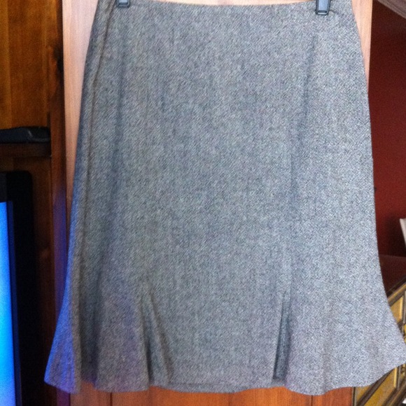 Classic short skirt