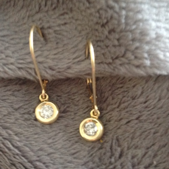 Diamond earrings. 14k