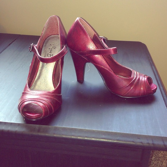 Miss Bisou- dark red peep toe heels