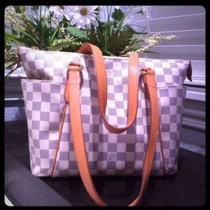 💜SOLD ANOTHER SITE💜Authentic LV Totally PM