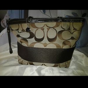 COACH HANDBAG