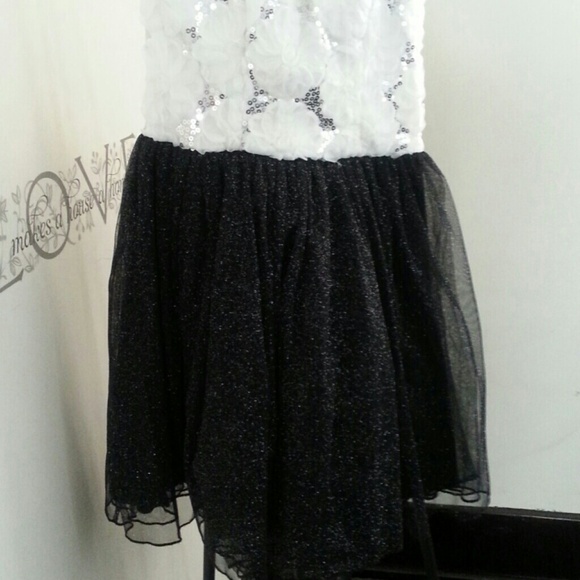 DRESS - Picture 3 of 4