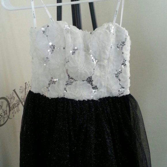 DRESS - Picture 4 of 4