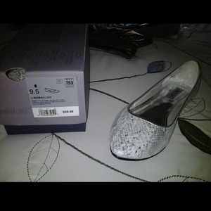 Silver jlo flats
