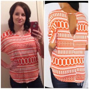 New!!! Orange geometric top.