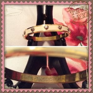 COACH eternity Heart Bracelet.