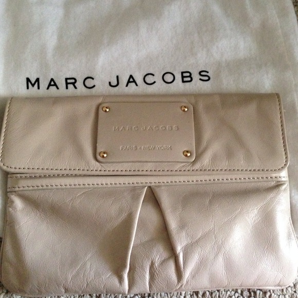 Marc Jacobs Clutch/Wristlet Royal Palais Nude $375