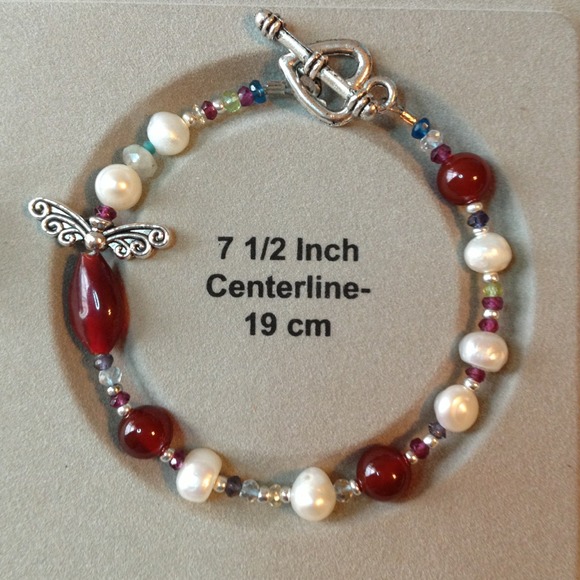 Floating Angel Bracelet - Picture 3 of 3