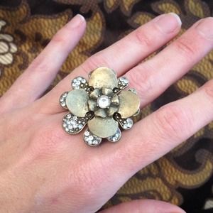 LOFT flower ring