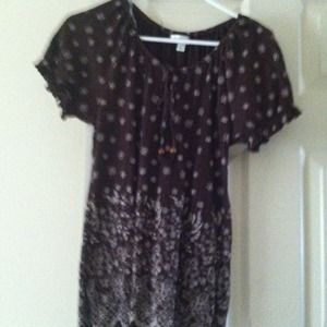 Brown and white print peasant top.