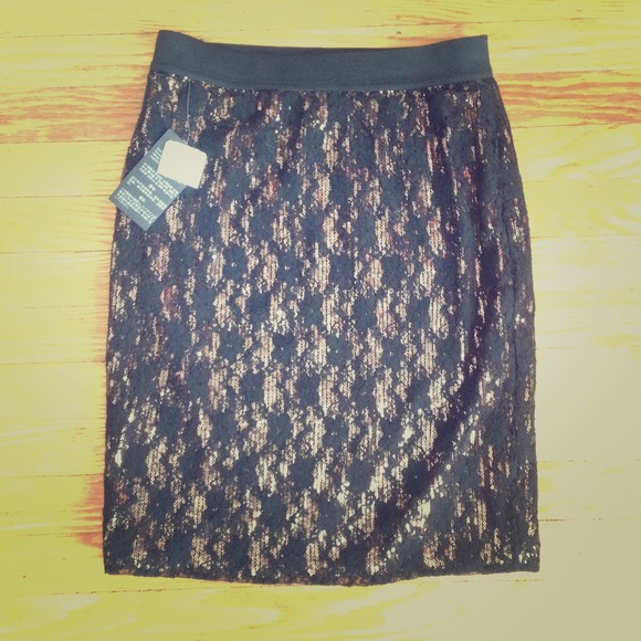 Sparkle gold and black knew length skirt