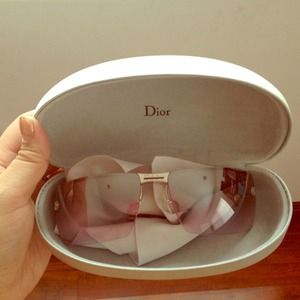 Dior sunglasses never worn :)