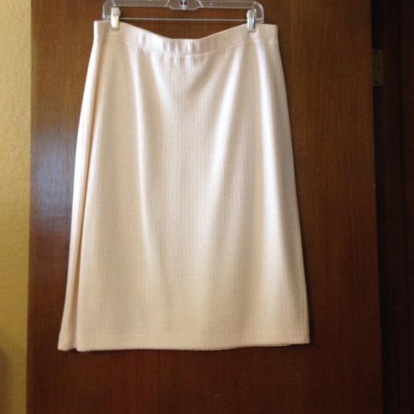 St. John skirt