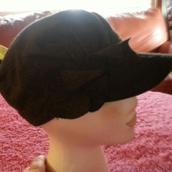 Hat - Picture 1 of 2