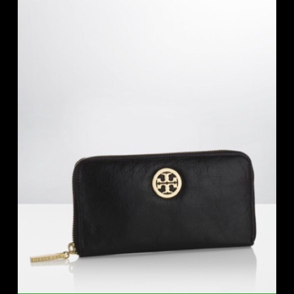Tory Burch Clutches & Wallets - 🎀Tory Burch continental black wallet🎀