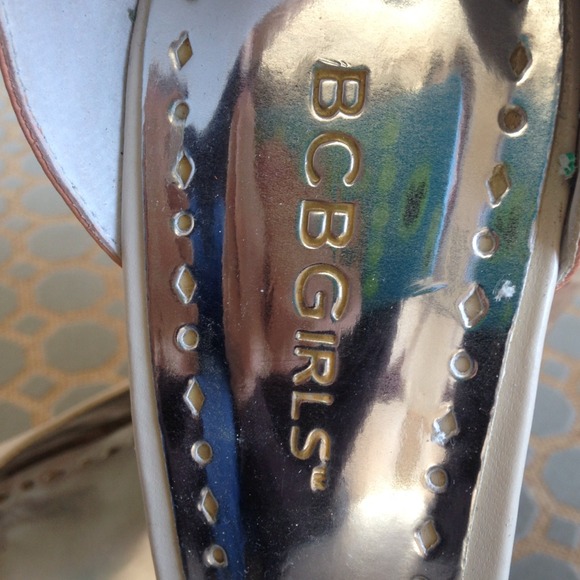 BCBG platform heels. - Picture 4 of 4