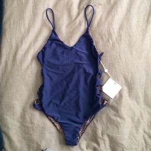 ❌SOLD❌ Acacia 2014 Florence full piece in indigo