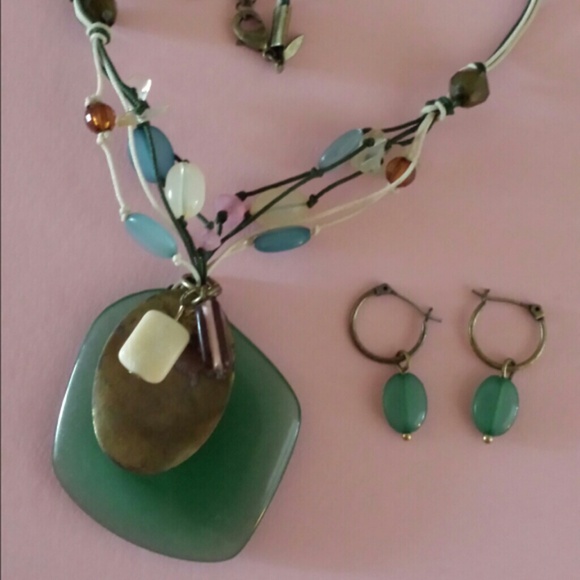 Acrylic Beaded Necklace & Earrings Set