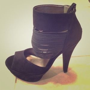 Sexy strappy peep toe heels by Heidi Klum