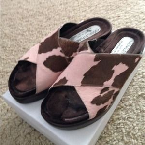 Donald Pliner pink/brown cowhide sandals