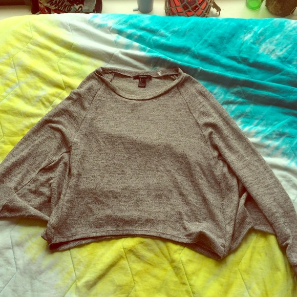 NEVER WORN grey forever 21 shirt