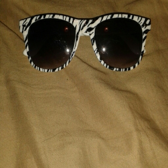 Sunglasses. - Picture 1 of 2