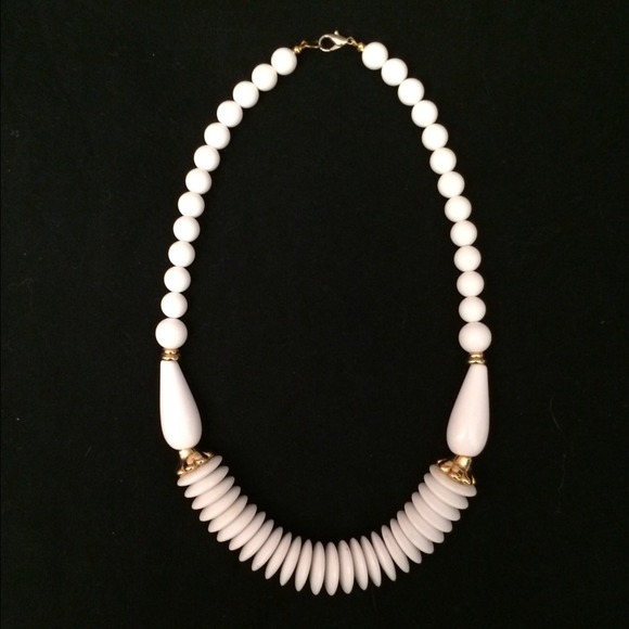 Unknown Jewelry - VINTAGE BEAD & WAFER NECKLACE