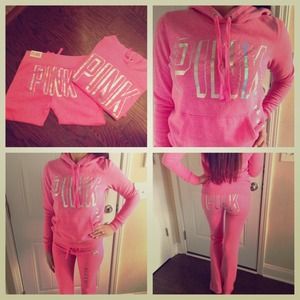 🚫SOLD🚫💕NEW Victorias Secret PiNK Set💕
