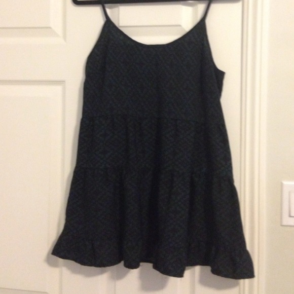 Brandy Melville Open-back --Can be worn as a dress