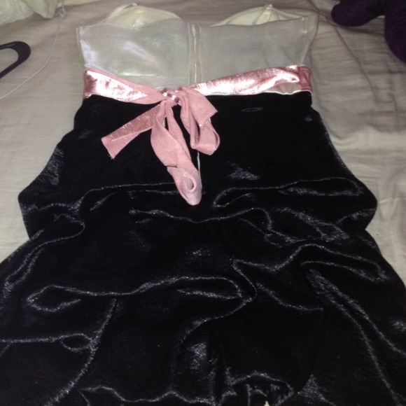 Bubble Dress - Picture 2 of 3