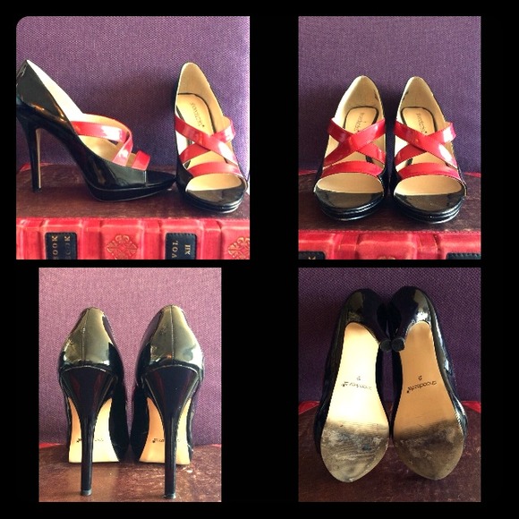 ✨SOLD✨ShoeDazzle Black & Red Heels