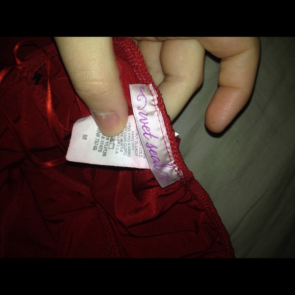 Club dress - Picture 3 of 3