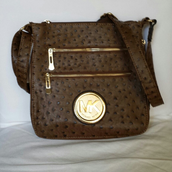 RESERVE TRADE FOR @KSWINDLE MICHAEL KORS CROSSBODY