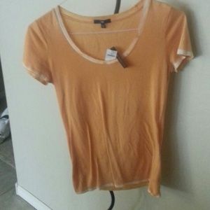 Size small gap tshirt