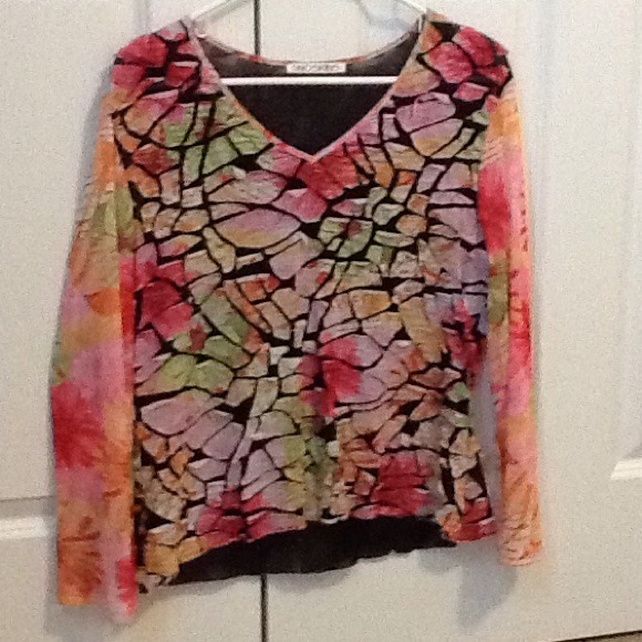 Fun and sassy top!!