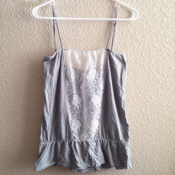 O'Neill Tops - grey lace front tank
