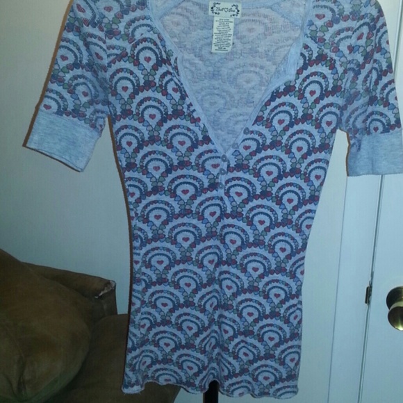 Patterned top